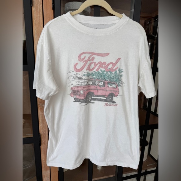 Abercrombie Bronco Boyfriend graphic tee short sleeve crewneck ford Tshirt top - Picture 3 of 8